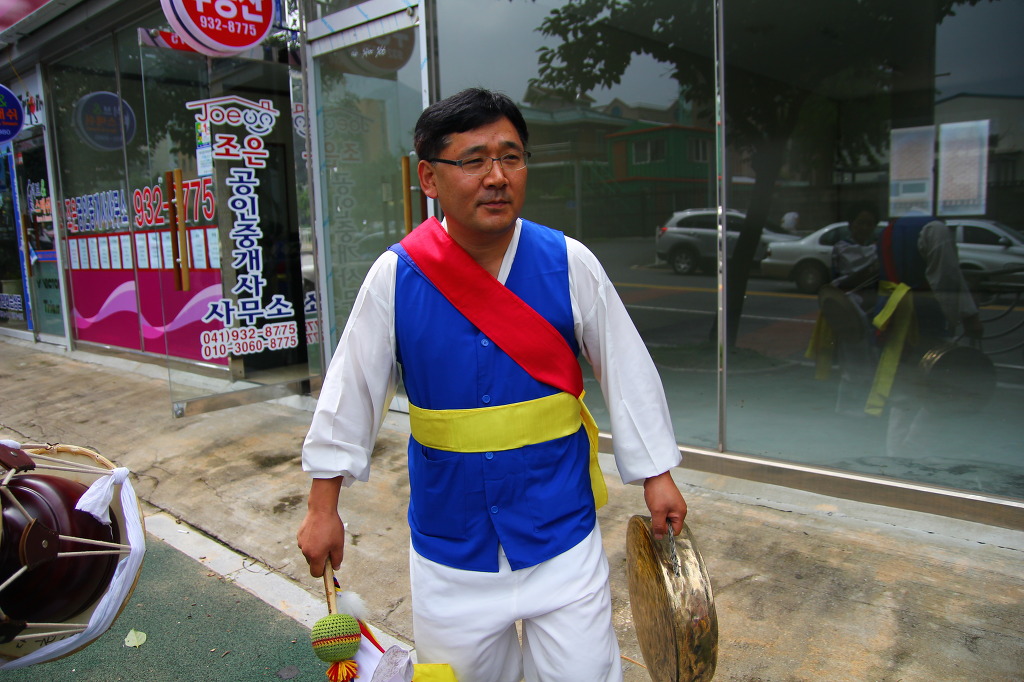 춤추는머리나라 이미지