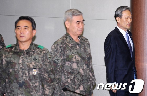 김관진 국방부장관의 카리스마 | 인스티즈