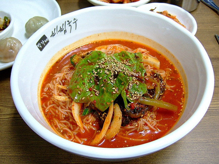 산두리비빔국수 이미지