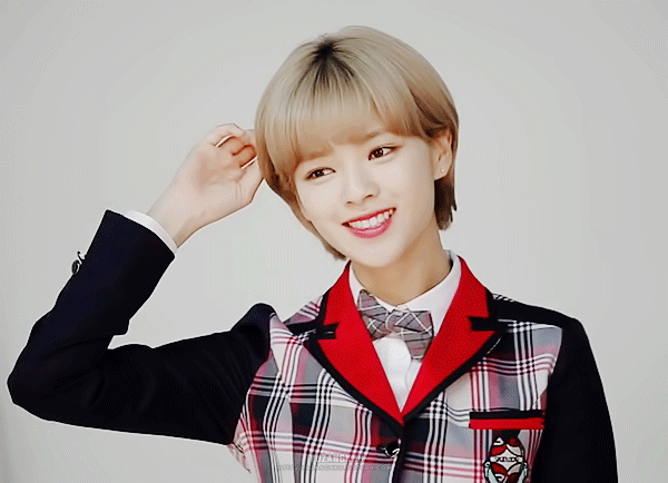 [유정연] 최근 교복 광고 찍은 트와이스 | 인스티즈