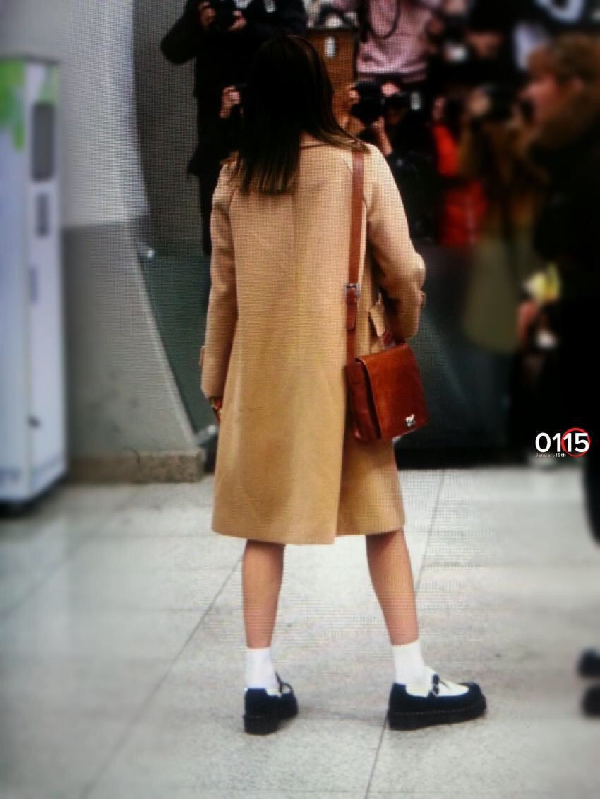 모모링히잉...가기싫어라고 말하는듯한 161111 김포공항 +미나 | 인스티즈