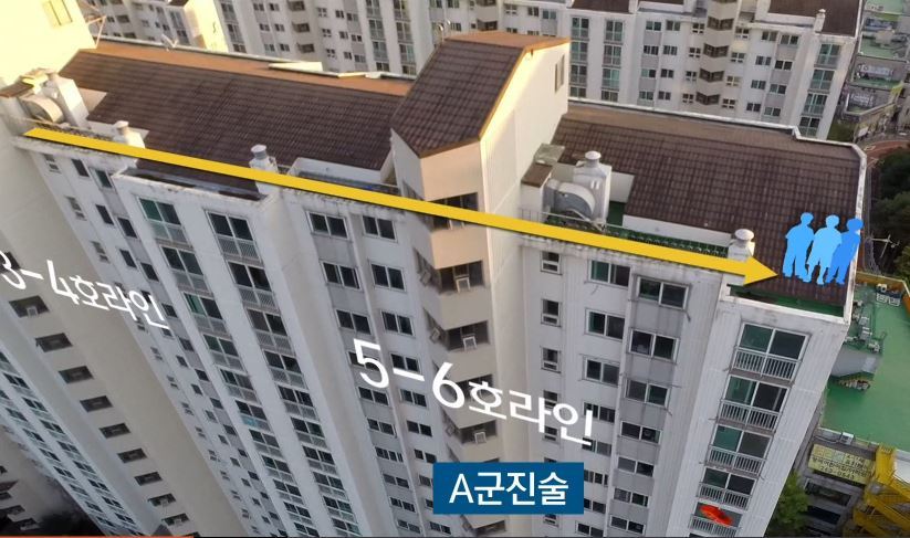 용인 초등학생이 벽돌 던진 아파트 옥상.jpg | 인스티즈