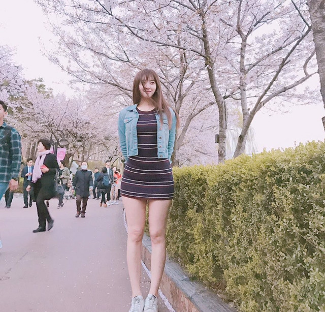 이런 여성이 지나가면 한번더 뒤돌아본다vs가던 길 간다 | 인스티즈