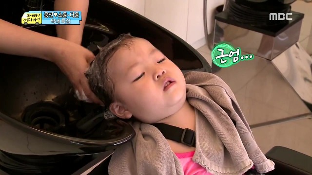 [아어가] 3살이라는게 믿겨지지 않을 정도로 잘 울지 않는 다윤이 | 인스티즈