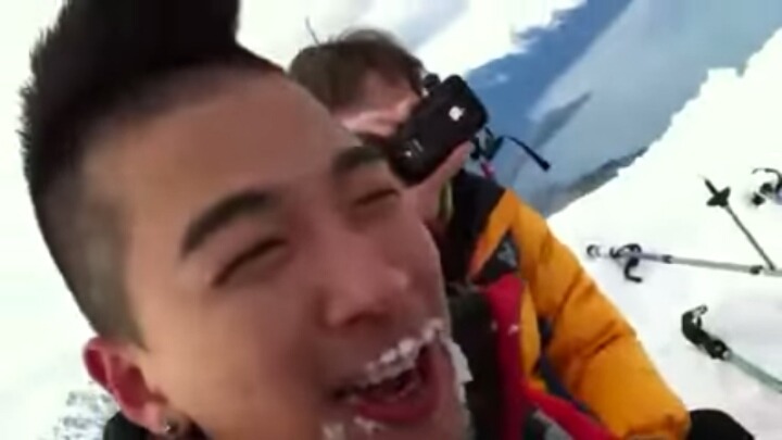 목말라서 눈 먹는 빅뱅.jpg | 인스티즈
