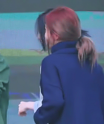 리허설 준비하는 아이린.gif | 인스티즈