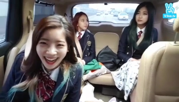 [TWICE] 흔한_급식단의_등교길. (광대 주의) | 인스티즈