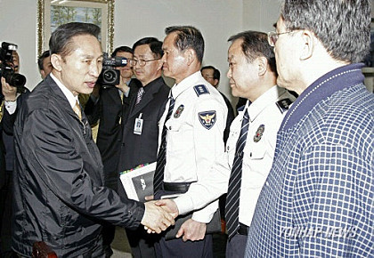 이명박 전 대통령 그나마 잘한것중 떠오르는 첫번째 | 인스티즈