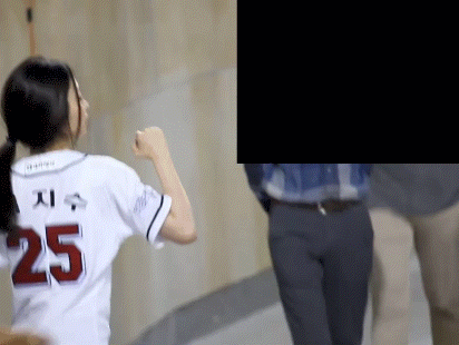 일반인이 러블리즈 서지수를 보게 되면 나오는 반응.gif | 인스티즈