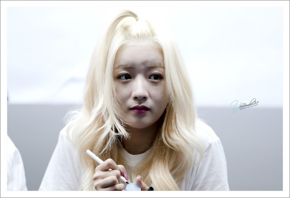 귀여운척 쩌는 에이핑크 윤보미.jpg | 인스티즈