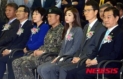 올해도 취업박람회 참석한 김연아 (오늘 벡스코) | 인스티즈