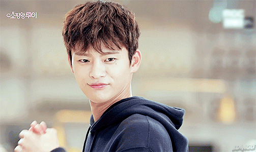 [쇼핑왕루이] 어른들을 위한 동화같은 눈물나게 순수한 남여주의 관계.jpgif (노네 이러는거 다 사랑인거야.../데이터주의) | 인스티즈