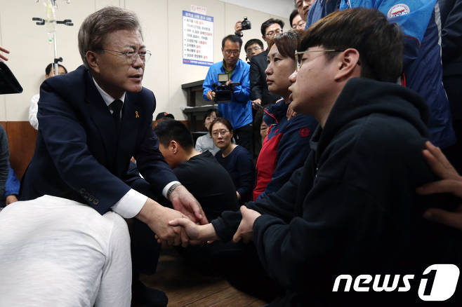 삼성중공업 크레인 사고 유가족 만난 문재인 | 인스티즈