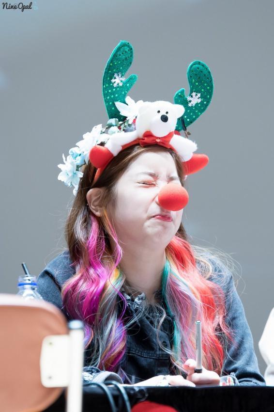 언니들에게 감동적인 롤링페이퍼 쓰는 쯔위 ㅠㅠ (우사생6화) | 인스티즈