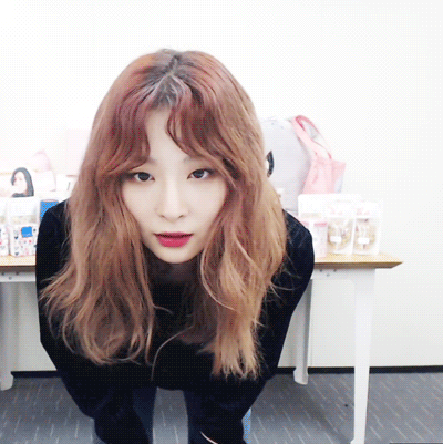 [레드벨벳] 고기에 눈을 떼지 못하는 슬기.gif | 인스티즈