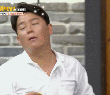 자신의 모든 것을 들고와서 예능 출연하신 분.jpgif | 인스티즈