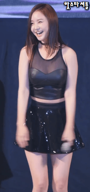 참 착한 우희.gif | 인스티즈