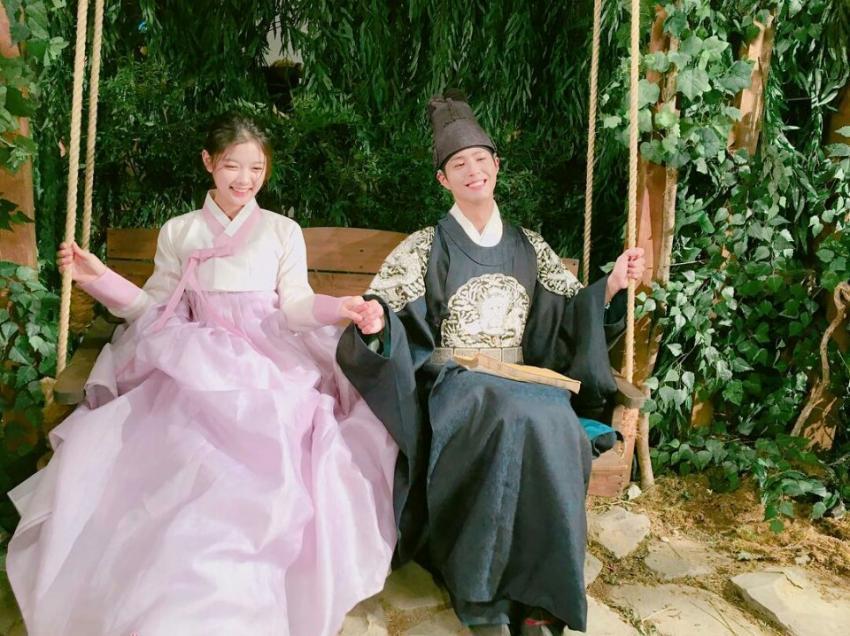 [사진] 2016년 구르미 그린 달빛으로 흥했던 박보검,김유정 .JPG | 인스티즈