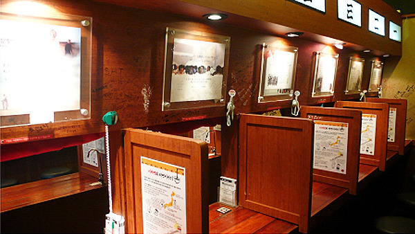 동양 vs 서양 혼자밥먹는거 차이점.jpg | 인스티즈