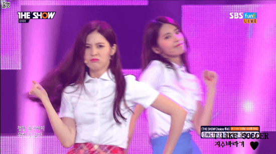 [다이아] 160712 더쇼 그길에서 gif | 인스티즈