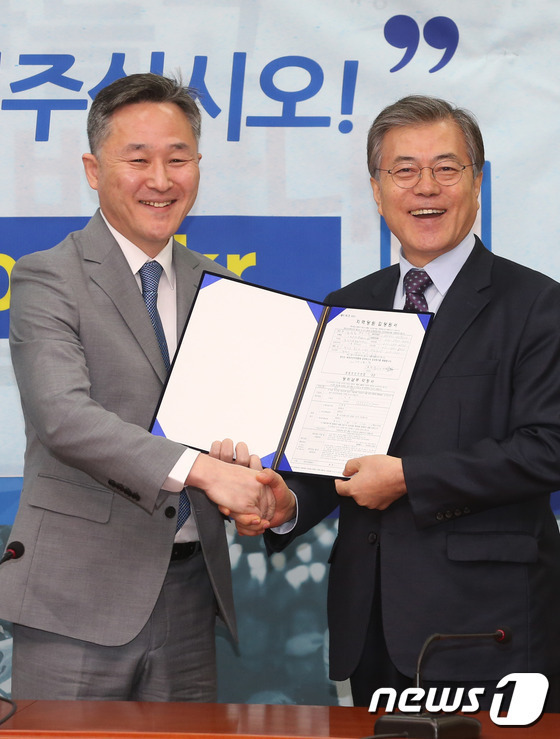 각 정당의 인재영입 1호 | 인스티즈