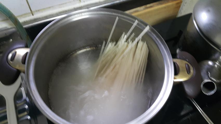 어? 옆집여자가 짜장면을 시켜먹었네? | 인스티즈