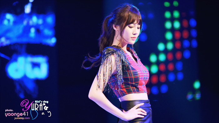 백인이라고 불리는 서양인들보다 하얄지도 모르는 유라.jpg | 인스티즈