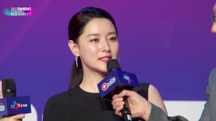 오늘자 홍콩 점령한 이영애 | 인스티즈