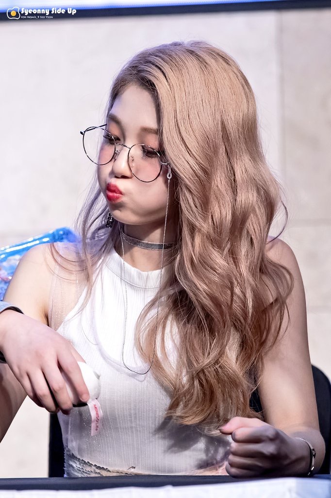 프로미스나인 이서연 | 인스티즈
