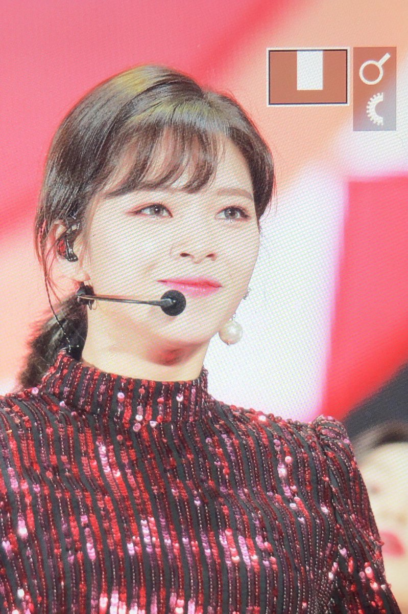 프리뷰로 보는 오늘자 트와이스 정연이.jpg | 인스티즈