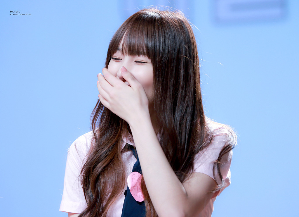 [여자친구] 생일날 일하는게 썩 좋은 일은 아니라서 유주 | 인스티즈