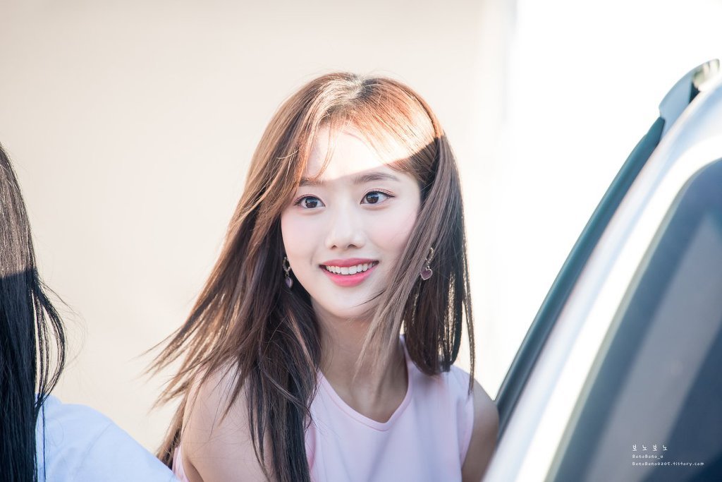 상큼하게 이쁜 에이프릴 이나은.jpgif | 인스티즈