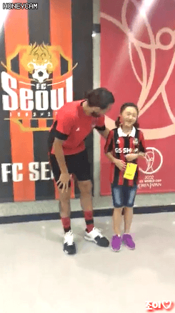 데얀 만나서 너무 기뻐 우는 은하수 양.gif | 인스티즈