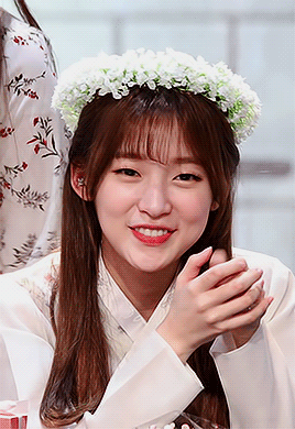 한복을 차려입은 오마이걸 아린이.gif | 인스티즈