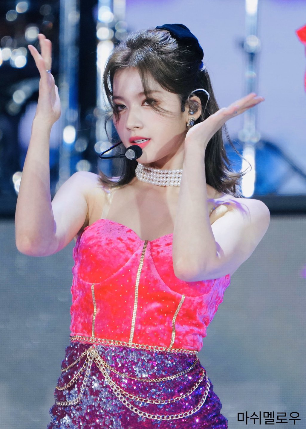 오늘이 생일인 트와이스 사나.jpgif (335장) | 인스티즈