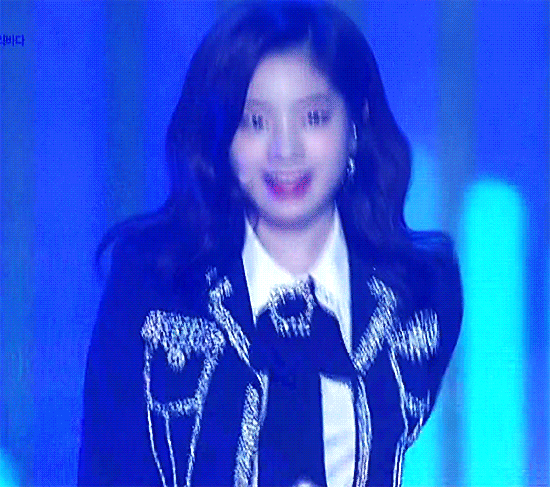 세상은 넓고 이쁜 여자아이돌은 많다.gif | 인스티즈