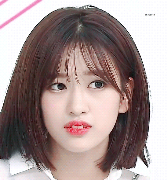 프듀48 토끼앞니 감추는 안유진.gif | 인스티즈