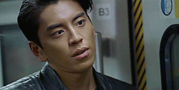 [28세미성년] 지하철에서 썸타다가 바로 깨짐.gif | 인스티즈