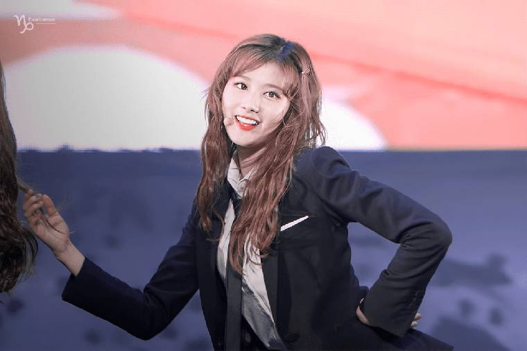 원스 비긴즈 팬미팅 사나 사진 | 인스티즈