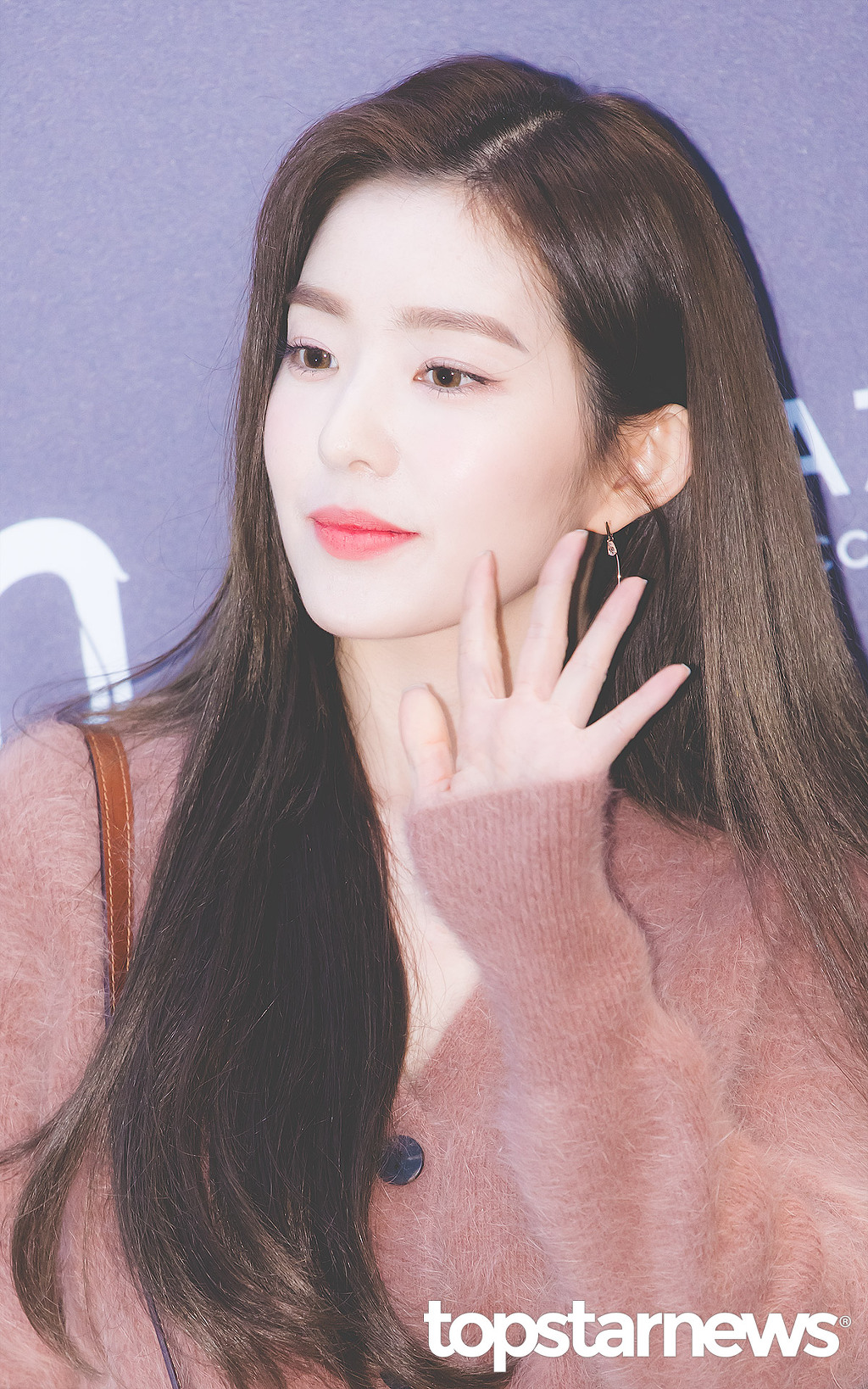 오늘자 헤지스 플래그쉽스토어 행사 레드벨벳 아이린.jpgif | 인스티즈