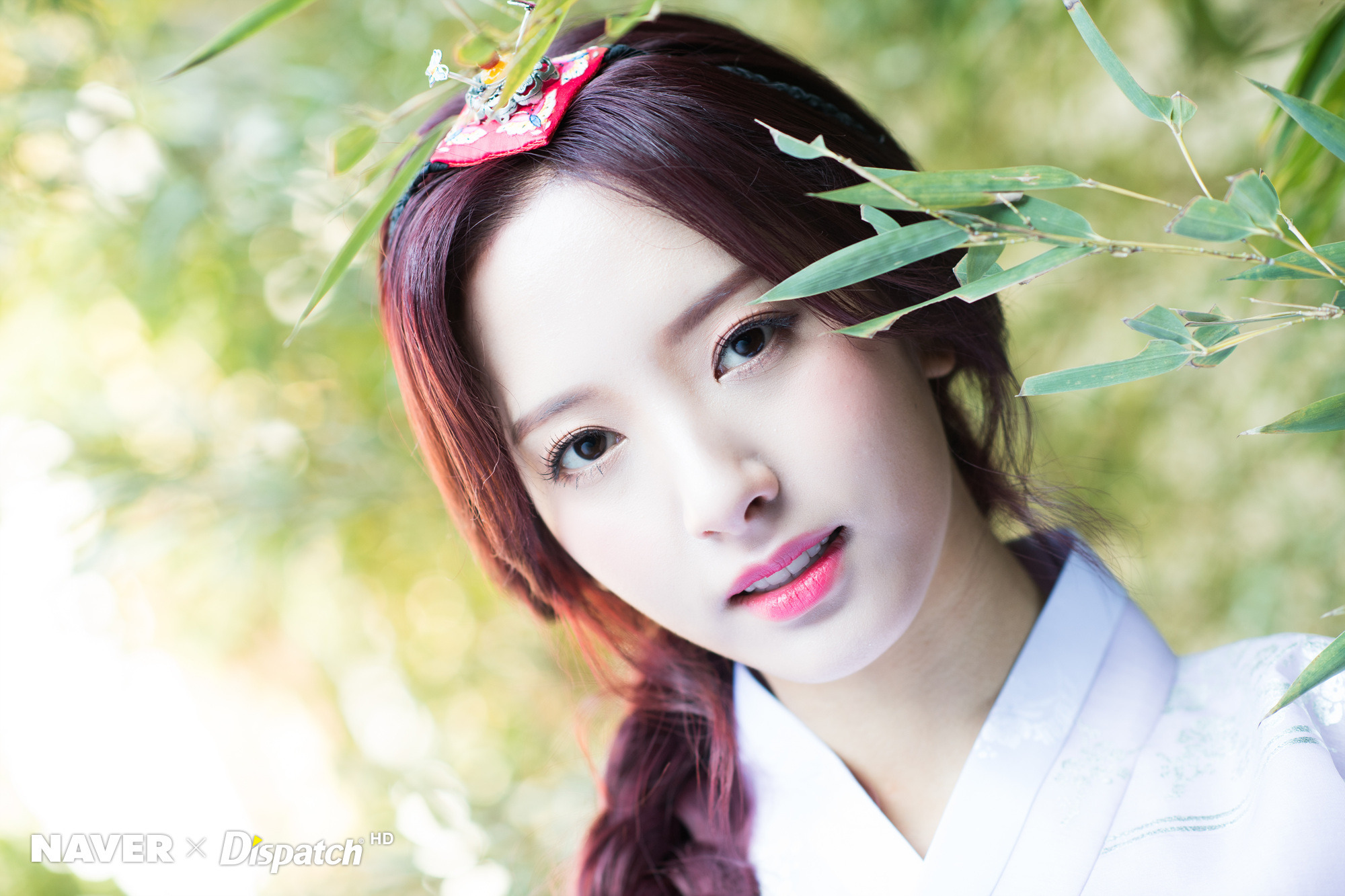 [사이즈핵큼] 오늘자 한복입은 우주소녀 보나.jpg | 인스티즈
