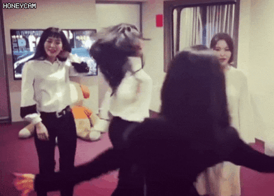 살랑살랑 아이린.gif | 인스티즈