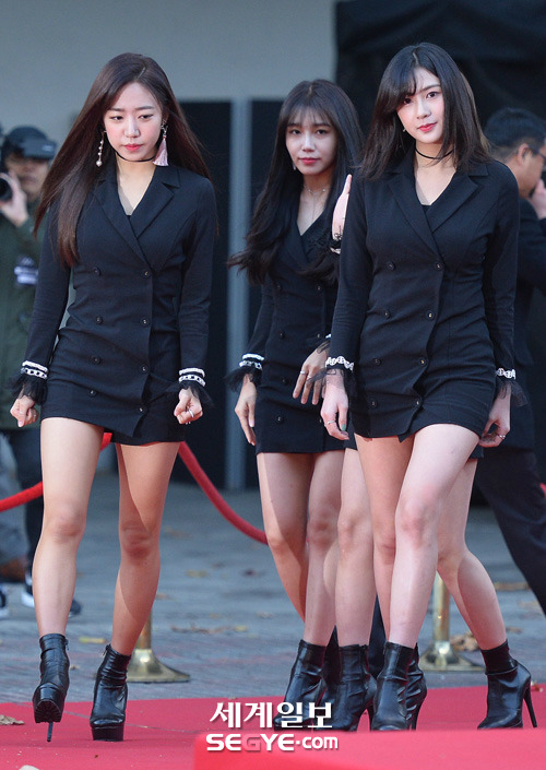 오늘자 AAA 레드카펫 에이핑크.jpg | 인스티즈