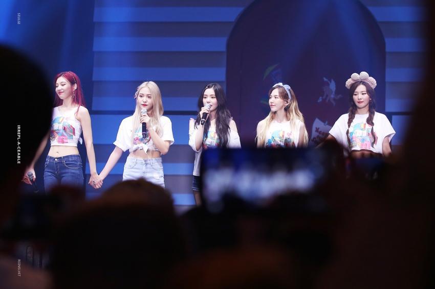 레드벨벳 레드룸 콘서트 8/20 기자회견 사진 | 인스티즈