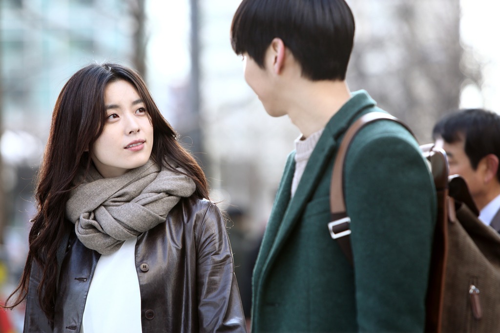 배우 한효주의 대표 영화는? 반창꼬 vs 뷰티인사이드 vs 감시자들 | 인스티즈