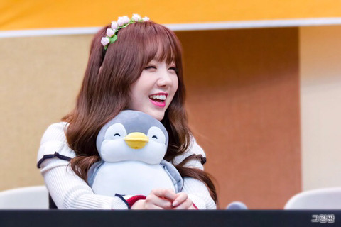 [러블리즈] 산모기가 너무 독해서 케이 | 인스티즈