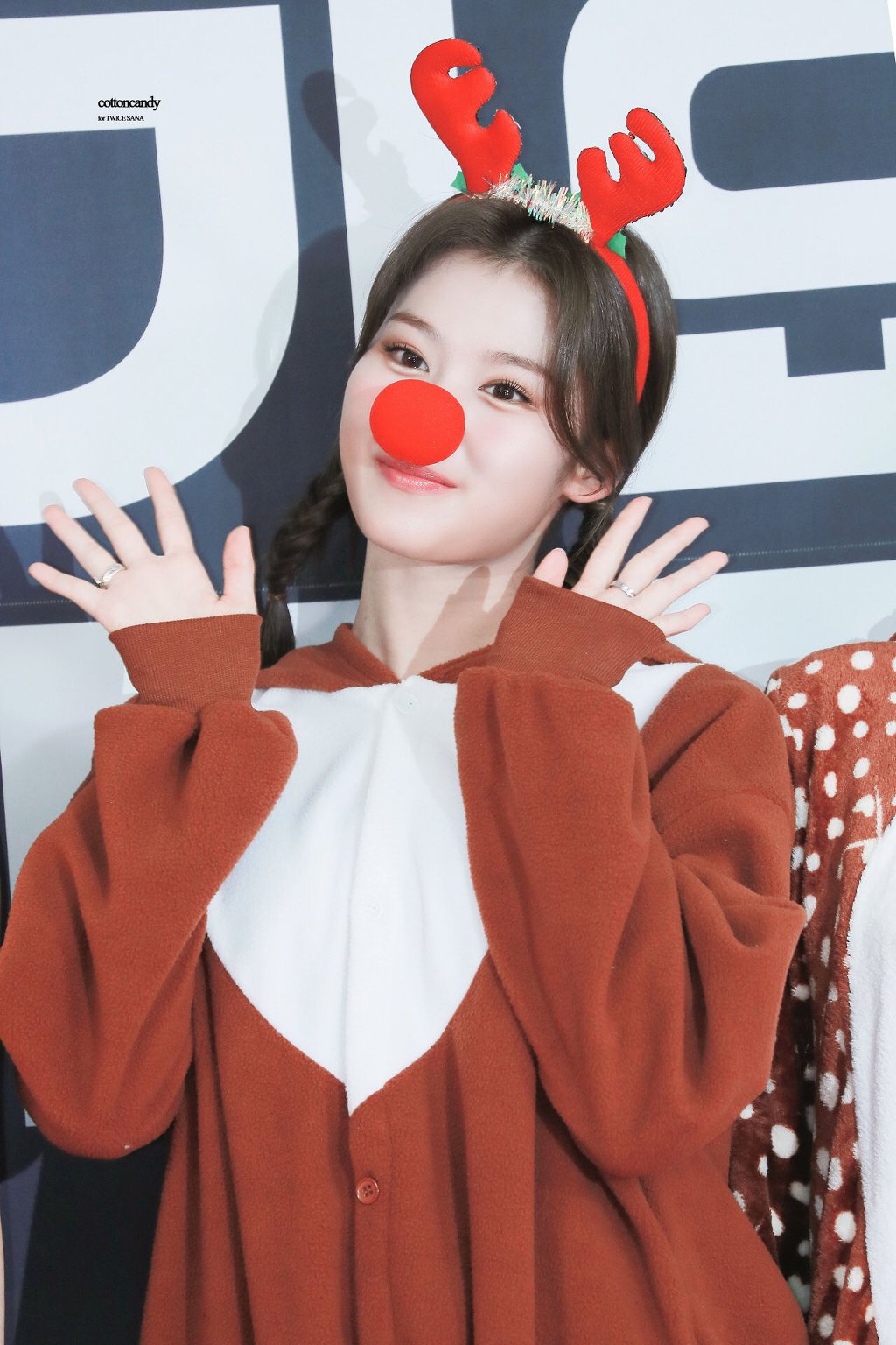 오늘이 생일인 트와이스 사나.jpgif (335장) | 인스티즈
