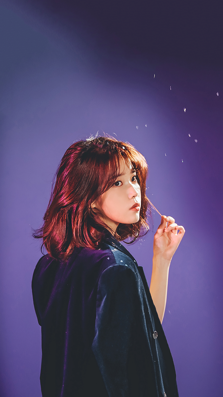 2018 아이유 달력 비하인드 폰 배경화면 & 잠금화면. png | 인스티즈