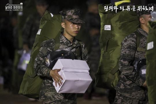 악동뮤지션 이찬혁 해병대 입대 전 후 | 인스티즈