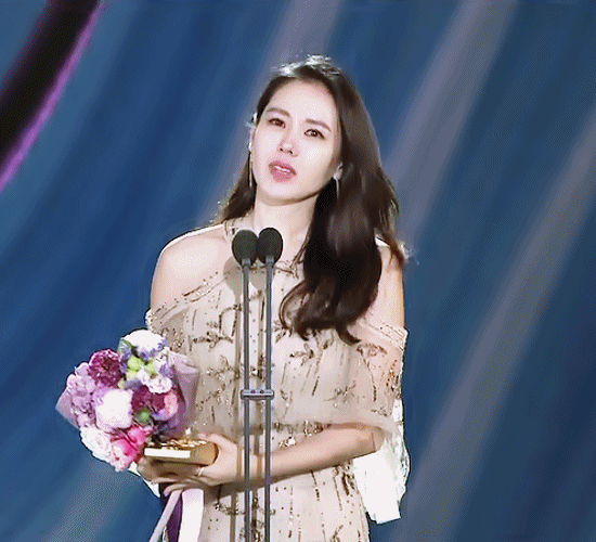 드레스가 유난히 잘 어울리는 여자연예인들.GIF | 인스티즈